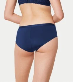 Triumph Culotte Haute Aura Spotlight Deep Water 2 Triumph Culotte Haute Aura Spotlight Deep Water -Lingerie Sipp Boutique aura spotlight t maxi 6722 deep water bleu 2