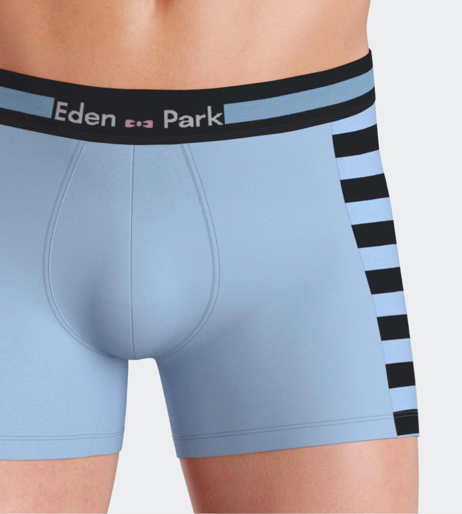 Boxer en coton pour homme bleu ciel avec rayures noires sur le côté Eden Park Boxer En Coton Pour Homme Bleu Ciel Avec Rayures Noires Sur Le Côté -Lingerie Sipp Boutique boxer bleu ciel muscaris 2