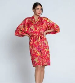 Kimono Imprimé Forêt Rubis Santal Rouge -Lingerie Sipp Boutique foret rubis kimono imprime santal rouge 5