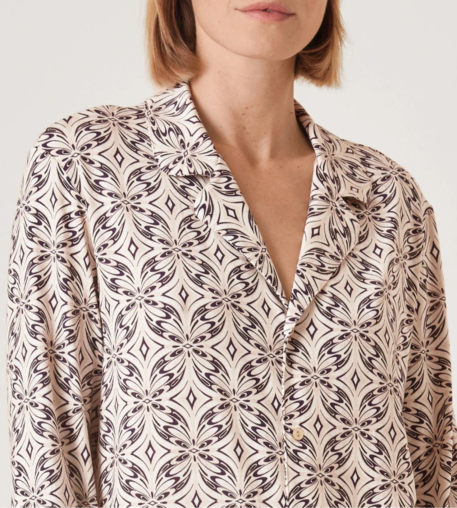 Liquette boutonnée à manches longues Favourites Seduction Light Macadamia Calida Liquette Boutonnée à Manches Longues Favourites Seduction Light Macadamia -Lingerie Sipp Boutique liquette ent boutonnee ml beige 3