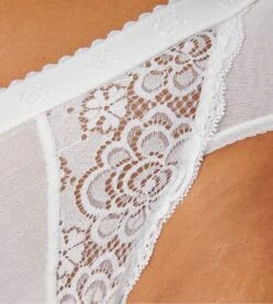 Lot De 4 Slips Sloggi Chic Tai BLANC -Lingerie Sipp Boutique lot de 4 slips sloggi chic tai blanc 03 4