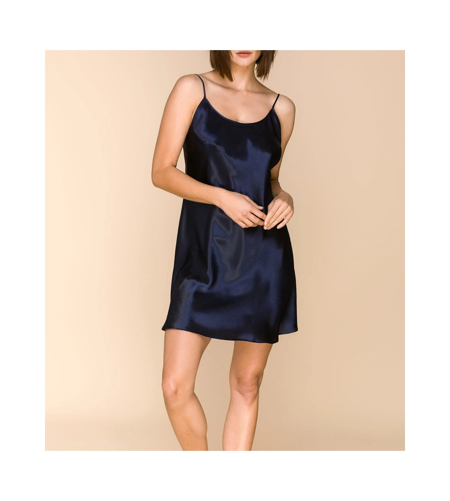 Nuisette en satin avec laçage dos Dark Navy Nuisette En Satin Avec Laçage Dos Dark Navy -Lingerie Sipp Boutique nuisette en satin avec lacage dos dark navy 310 2