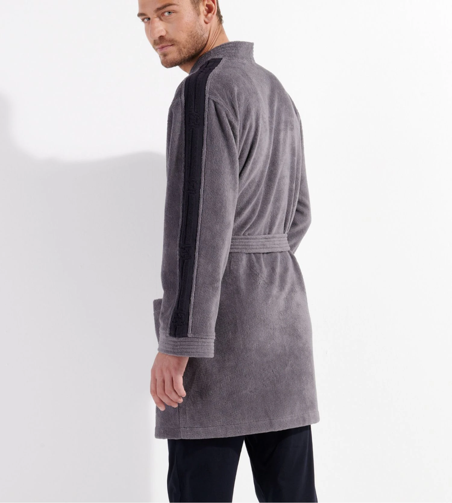 Peignoir éponge en coton gris PRESTON Hom Peignoir éponge En Coton Gris PRESTON -Lingerie Sipp Boutique preston peignoir ep velours 3 4 gris oozu gris 5