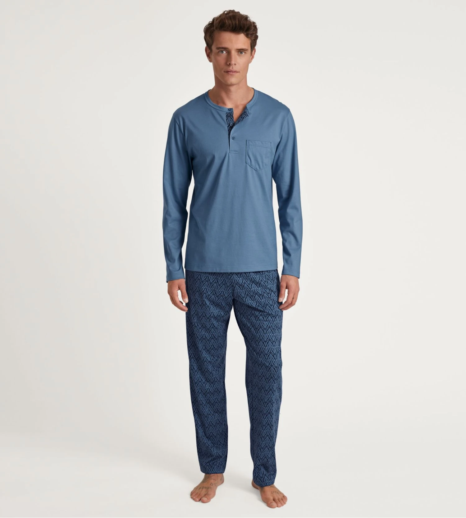 Pyjama homme long Relax Imprint 2 Coronet Blue Calida Pyjama Homme Long Relax Imprint 2 Coronet Blue -Lingerie Sipp Boutique pyj h long tunisien droit coronet blue 5