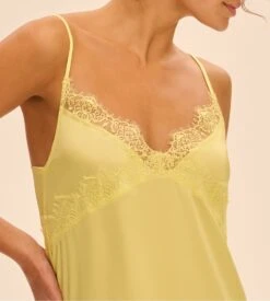 Simone Perele Nuisette Satin Secrets Jaune D'Été -Lingerie Sipp Boutique satin secrets nuisette 206 jaune d ete 1