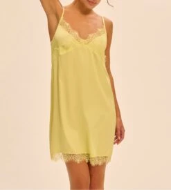 Simone Perele Nuisette Satin Secrets Jaune D'Été -Lingerie Sipp Boutique satin secrets nuisette 206 jaune d ete 5