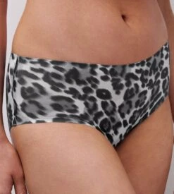 Chantelle Shorty Softstretch Leopard Gris 3 Chantelle Shorty Softstretch Leopard Gris -Lingerie Sipp Boutique shorty leopoard gris femme softstretch 2
