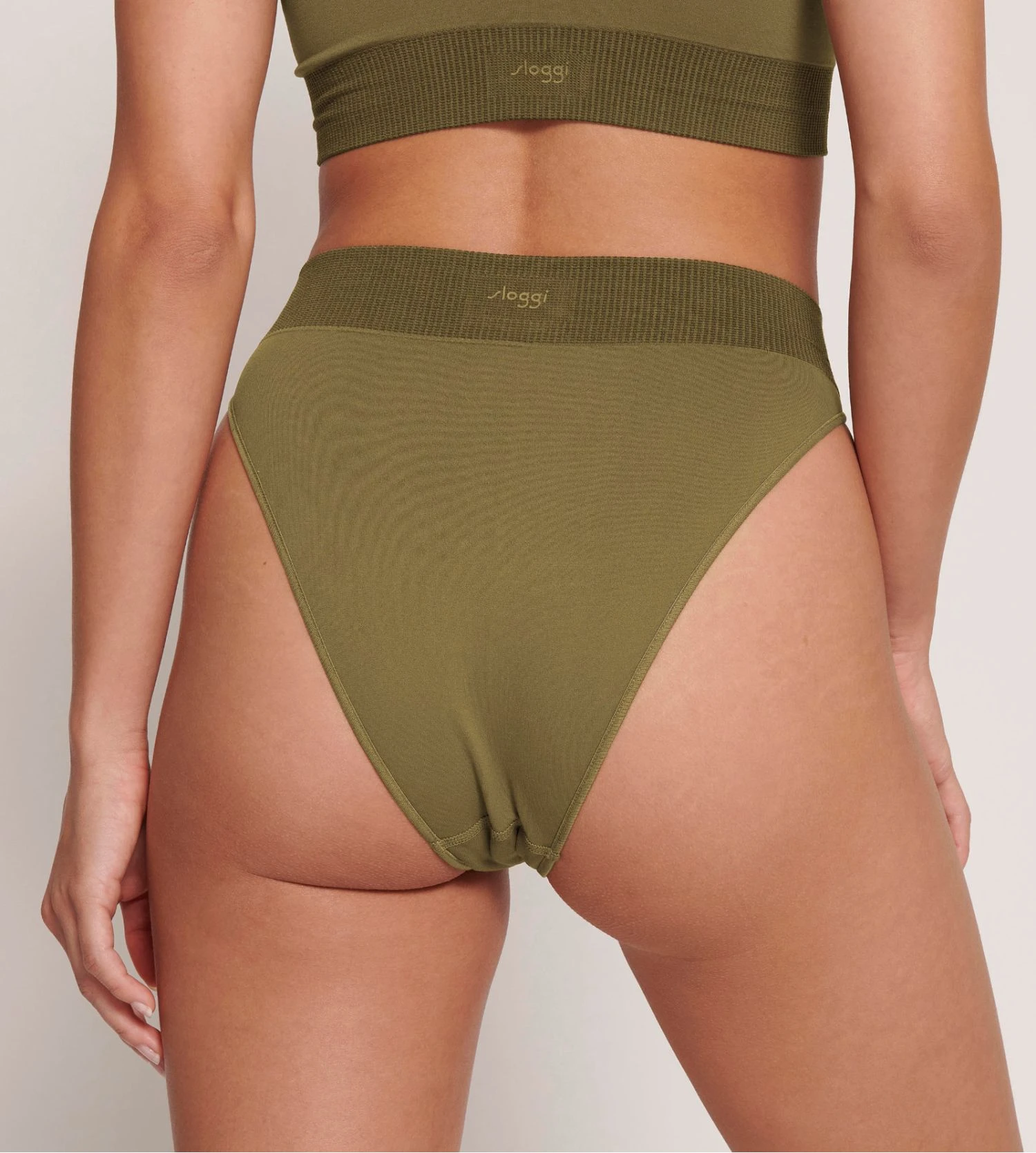 Slip échancré infusé au CBD Sloggi EVER INFUSED Vert olive Slip échancré Infusé Au CBD Sloggi EVER INFUSED Vert Olive -Lingerie Sipp Boutique sloggi ever infused cbd high leg 7309 martini olive 2