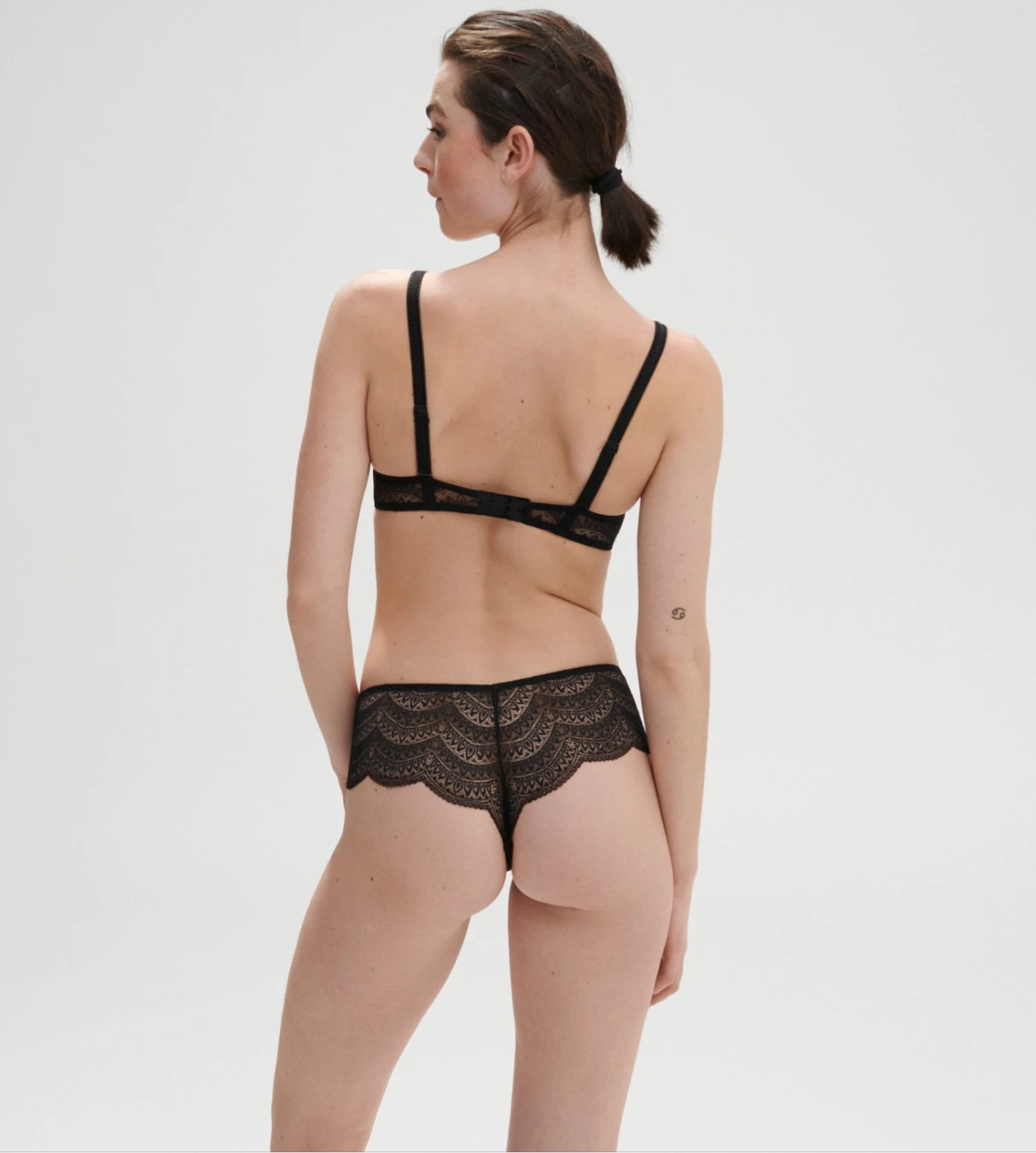 Soutien-gorge sans armatures Karma Noir Simone Perele Soutien-gorge Sans Armatures Karma Noir -Lingerie Sipp Boutique soutien gorge sans armatures noir 015 2