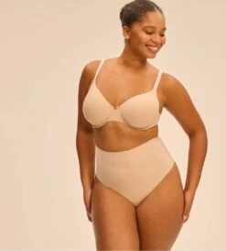 Simone Perele String Taille Haute Gainant Beige Story 5 Simone Perele String Taille Haute Gainant Beige Story -Lingerie Sipp Boutique story string gainant taille haute 739 peau rose beige 4